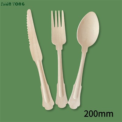 Forks u mgħaref tal-injam li jintremew